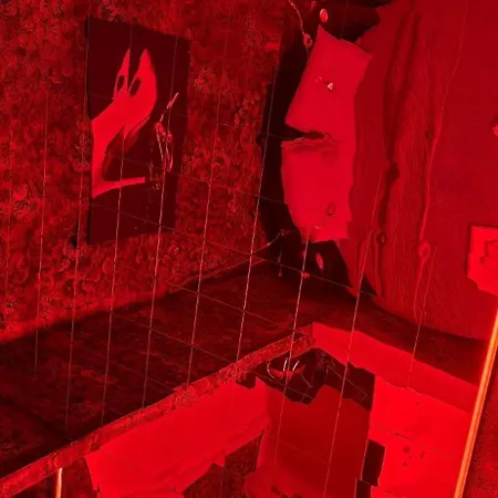 Love hotel L'h Lion's Red