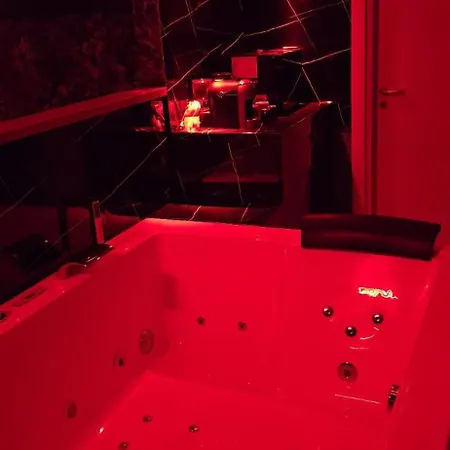 Love hotel L'h Lion's Red Castrovillari