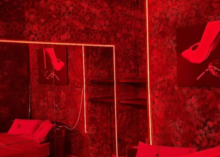 Love hotel L'h Lion's Red Castrovillari